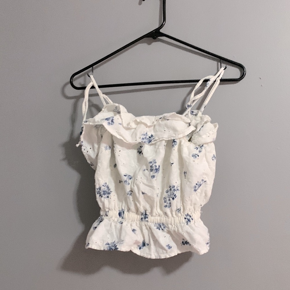 A cute puff cropped tank top!🤩
